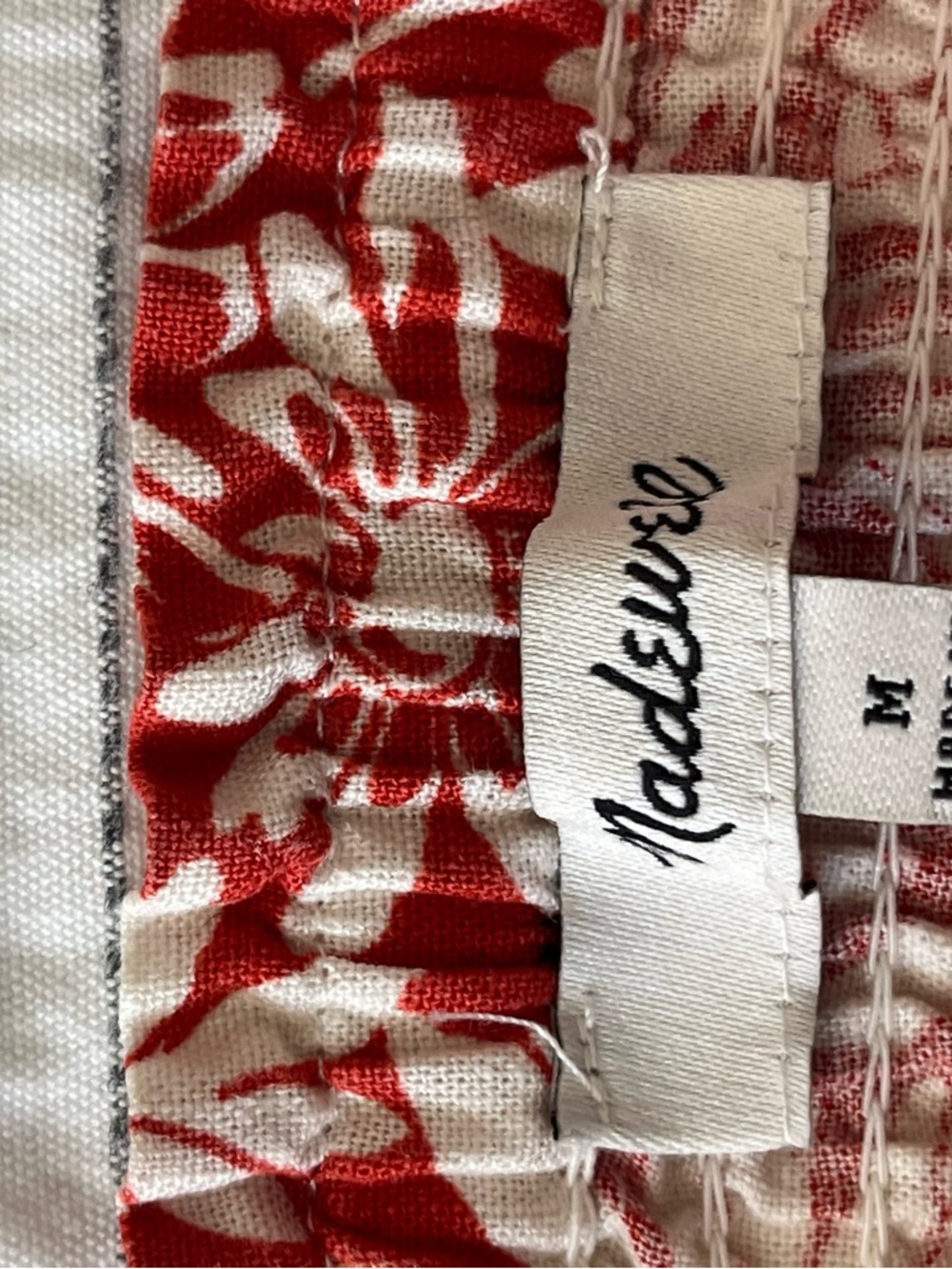 Madewell Red & White Floral Sweetheart Wrap Crop Top with Puff Sleeves - Picture 3 of 7